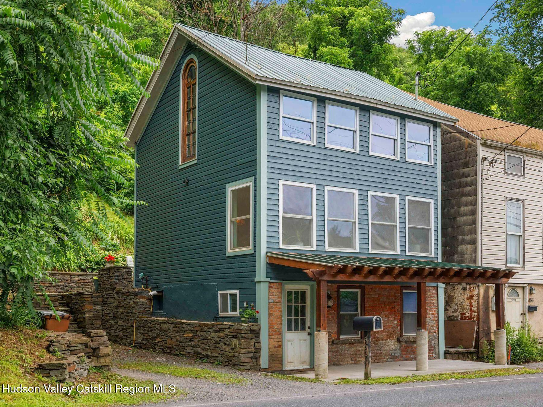 Property Photo:  463 Abeel  NY 12401 