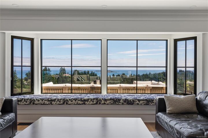 Property Photo:  2230 Chelsea Pl  BC V9P 9G5 