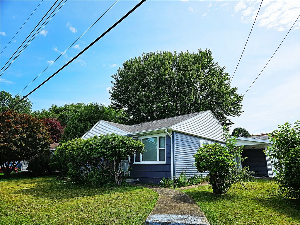 Property Photo: 948 Abbott St PA 15650