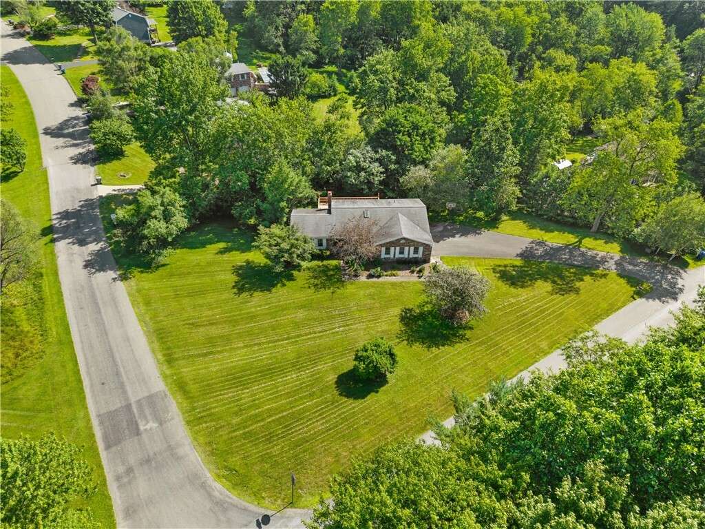 Property Photo:  1222 Lakevue Dr  PA 16002 