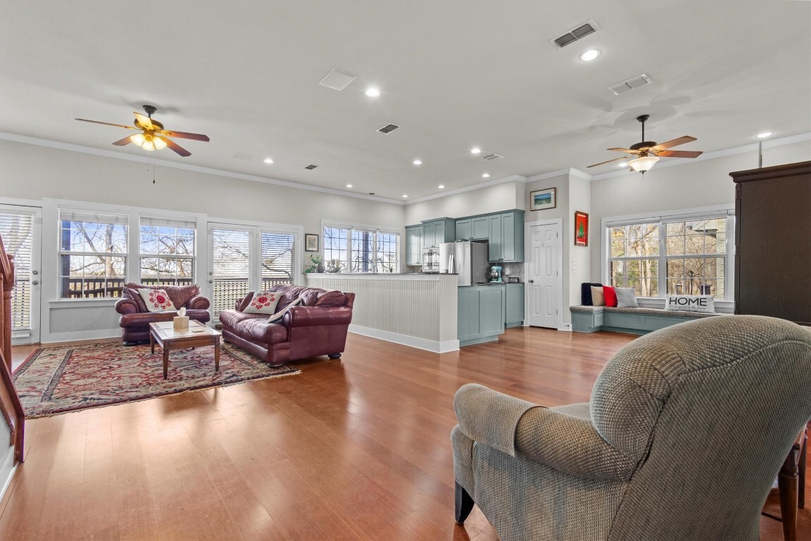 Property Photo: 1295 Berry L Lane TX 78626
