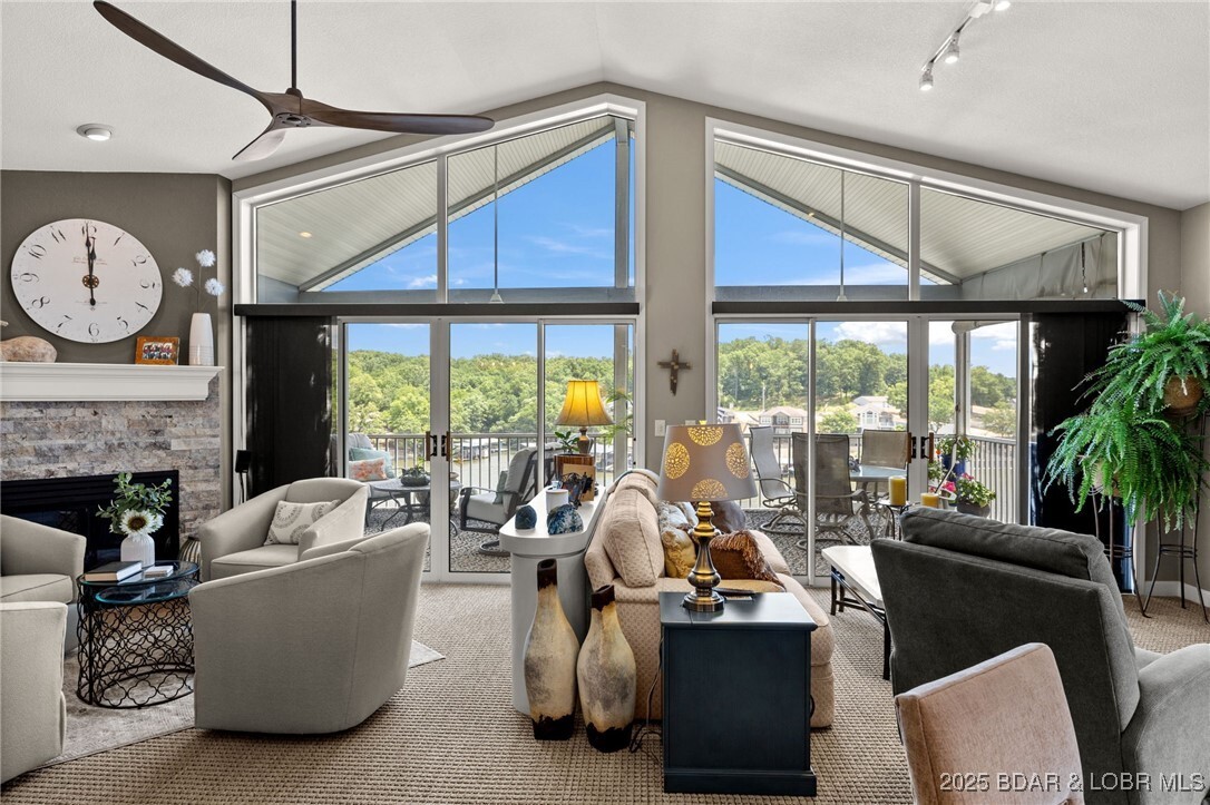 Property Photo: 52 Summer Place Court 4B MO 65020