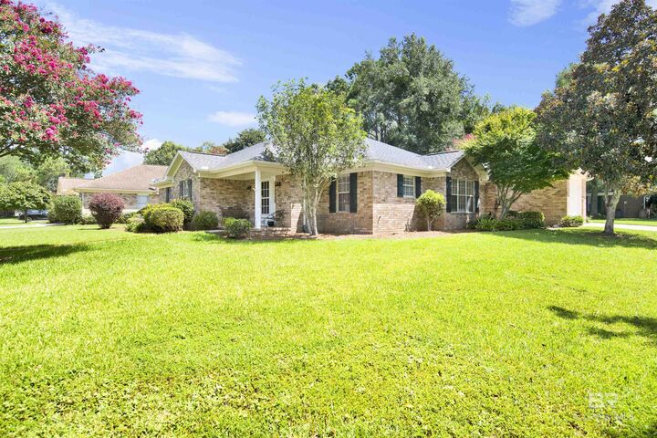 Property Photo:  2 Sumac Circle  AL 36532 