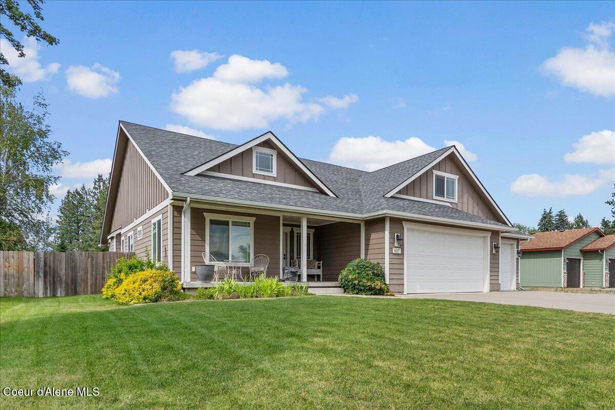 Property Photo:  527 E Dana Ct  ID 83835 