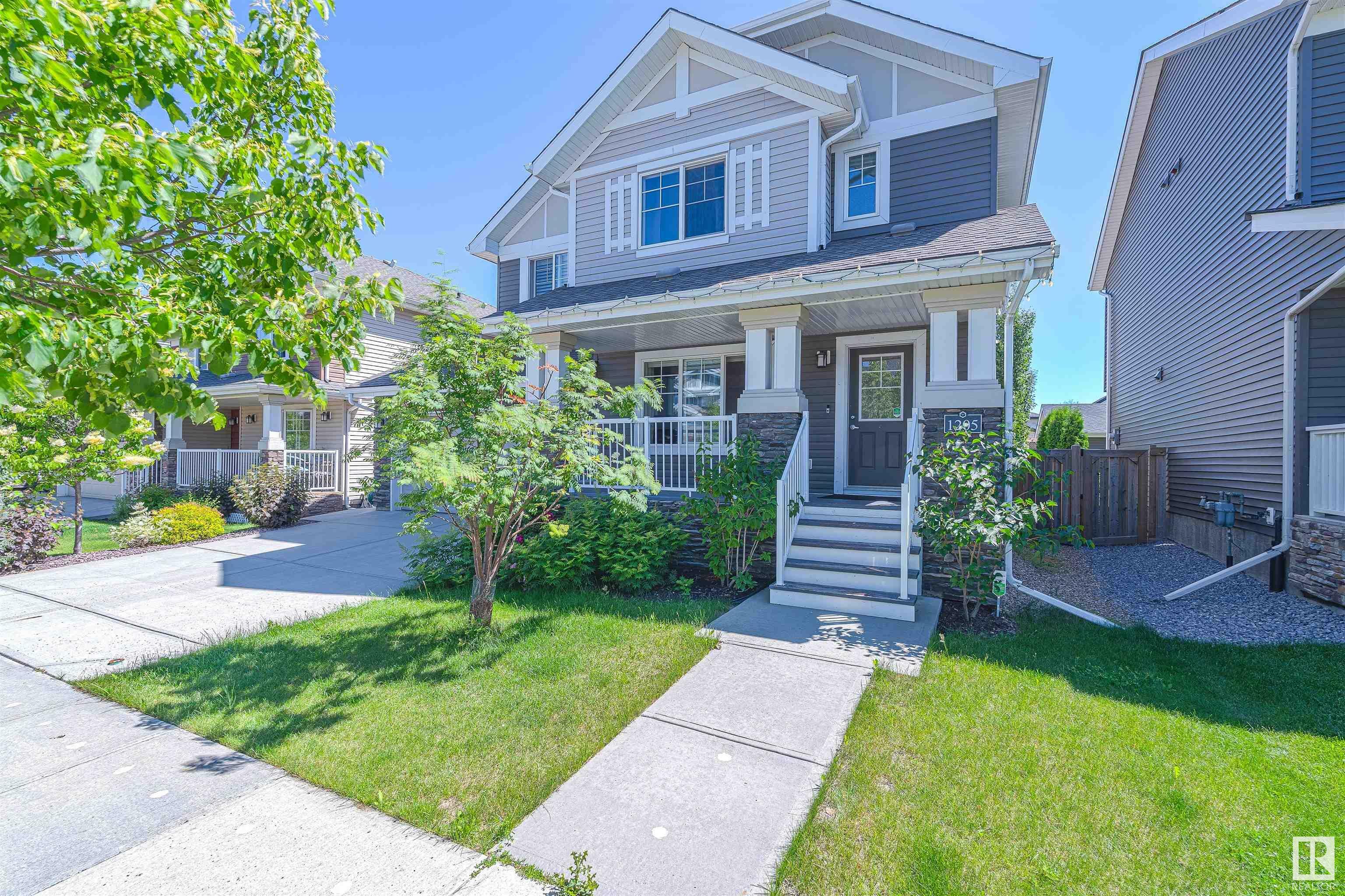 1205 162 Street SW  Edmonton AB T6W 2L1 photo