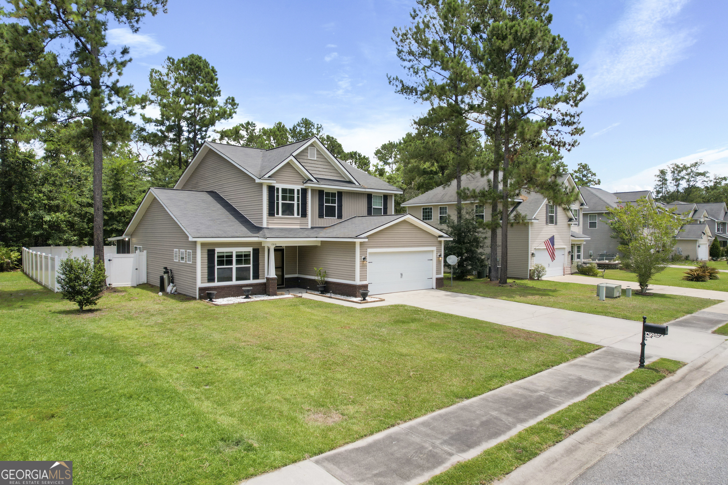 Property Photo: 1316 Hill View Circle GA 31313