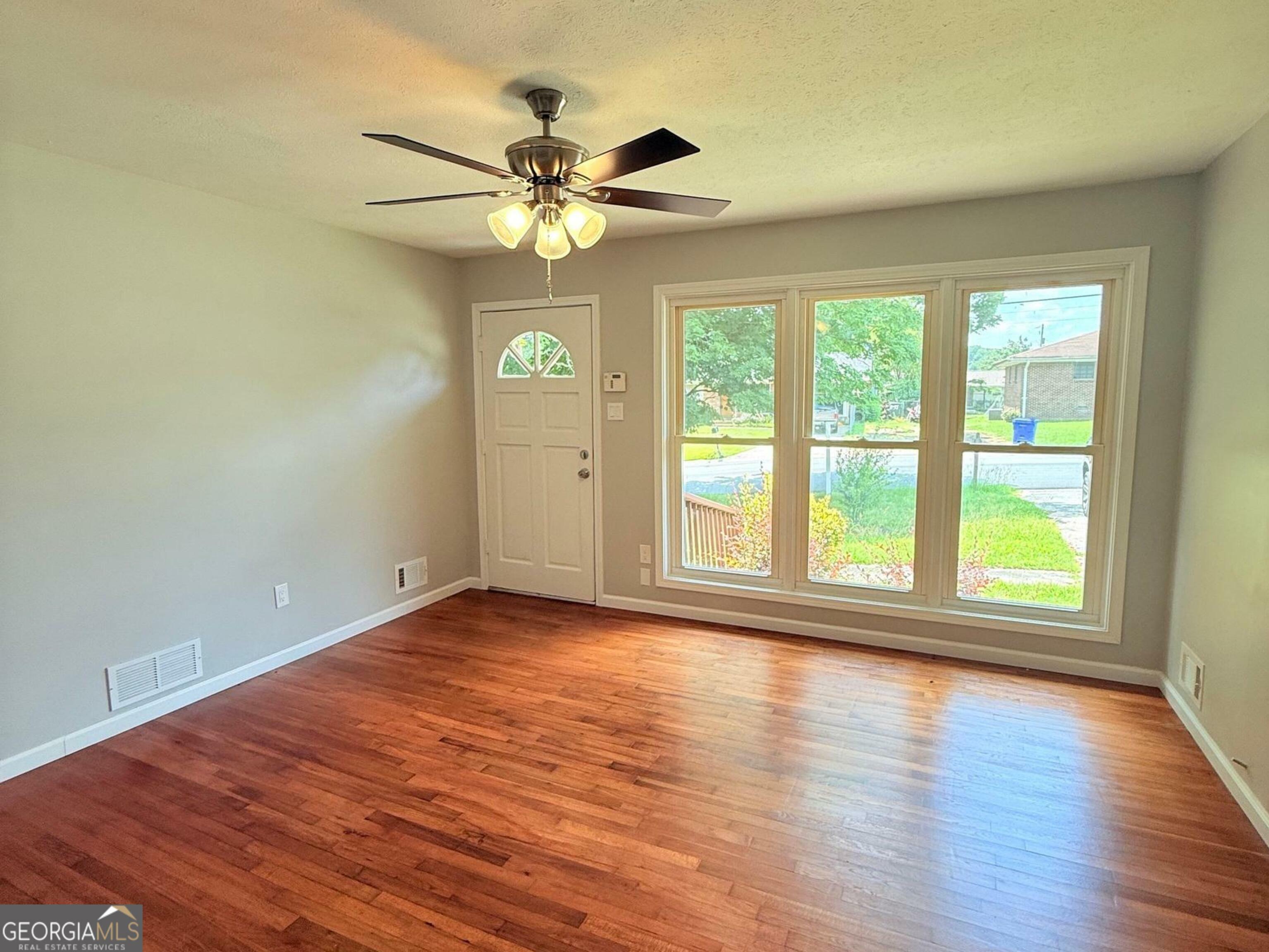 Property Photo:  1098 Laurel Lane NW  GA 30012 