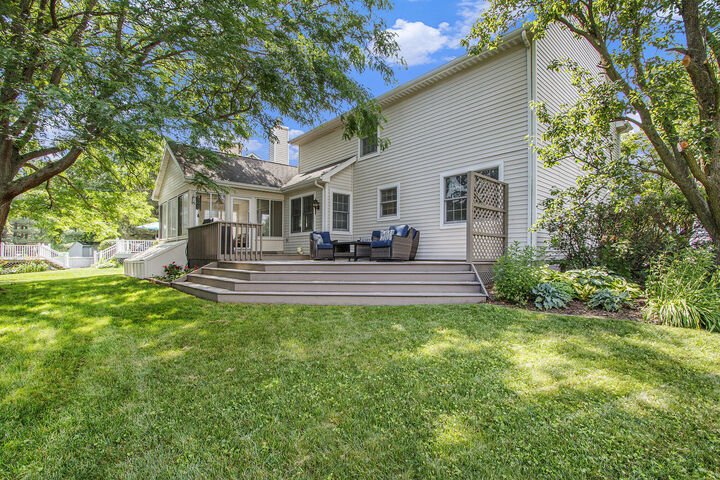 Property Photo:  1657 Stoney Creek Court  IN 46385 