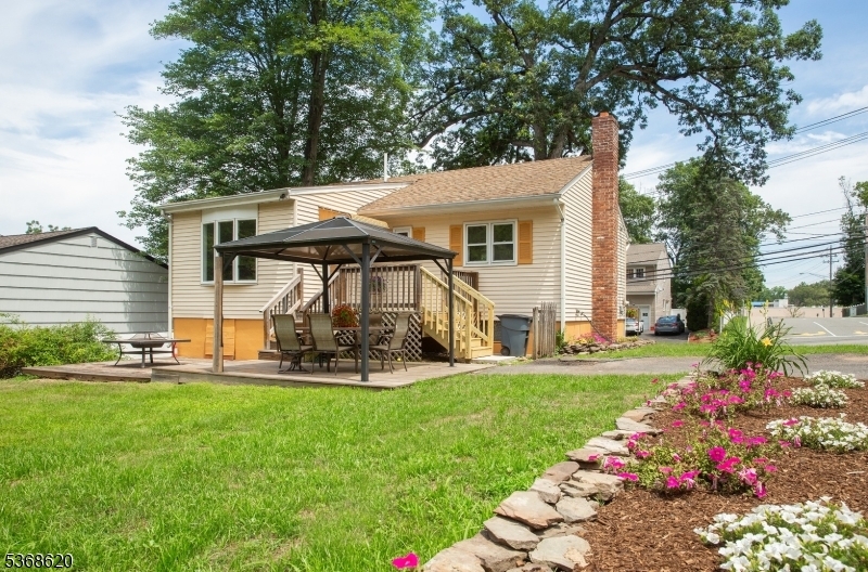 Property Photo:  96 Yawpo Ave  NJ 07436 