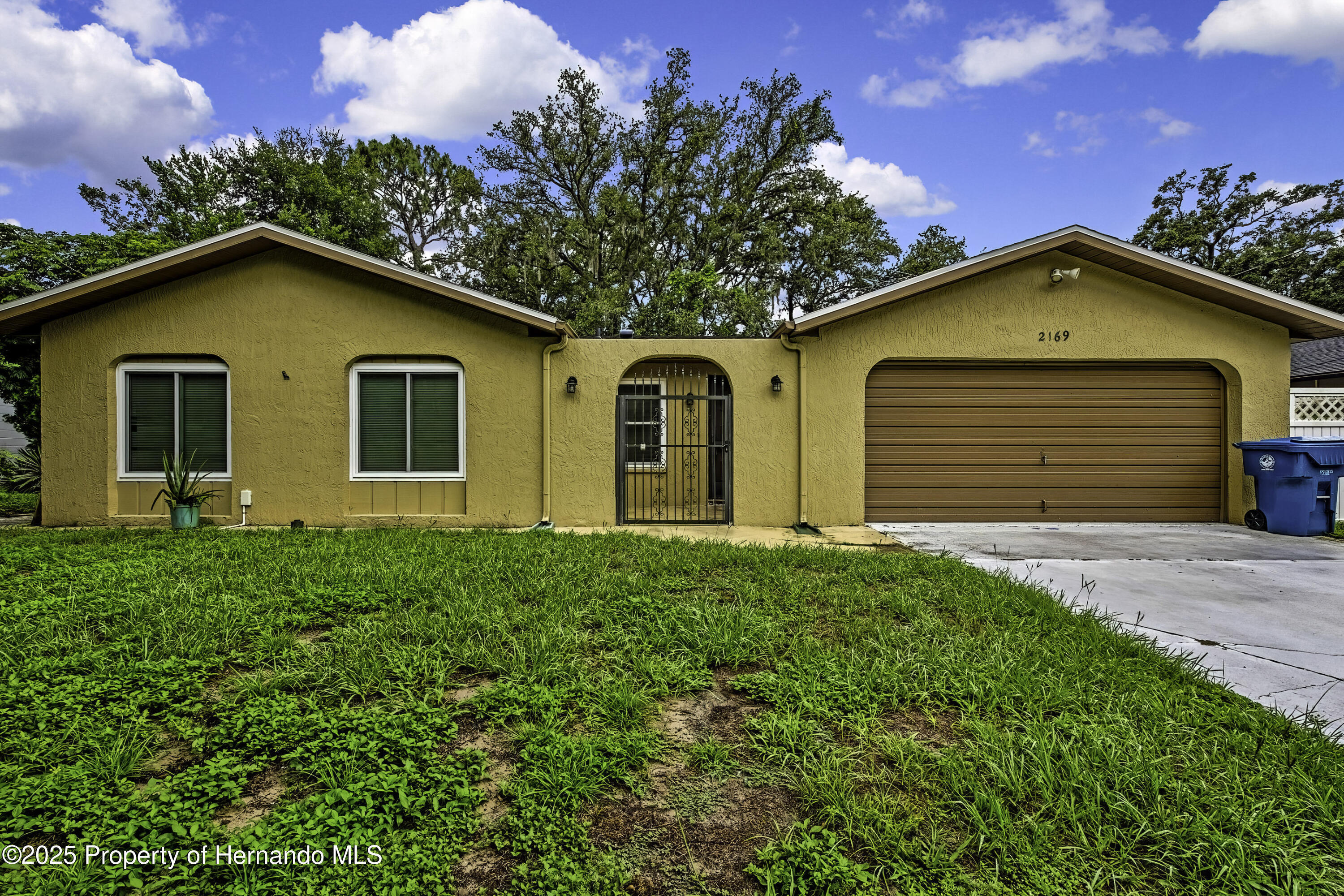 Property Photo:  2169 Danforth Road  FL 34608 