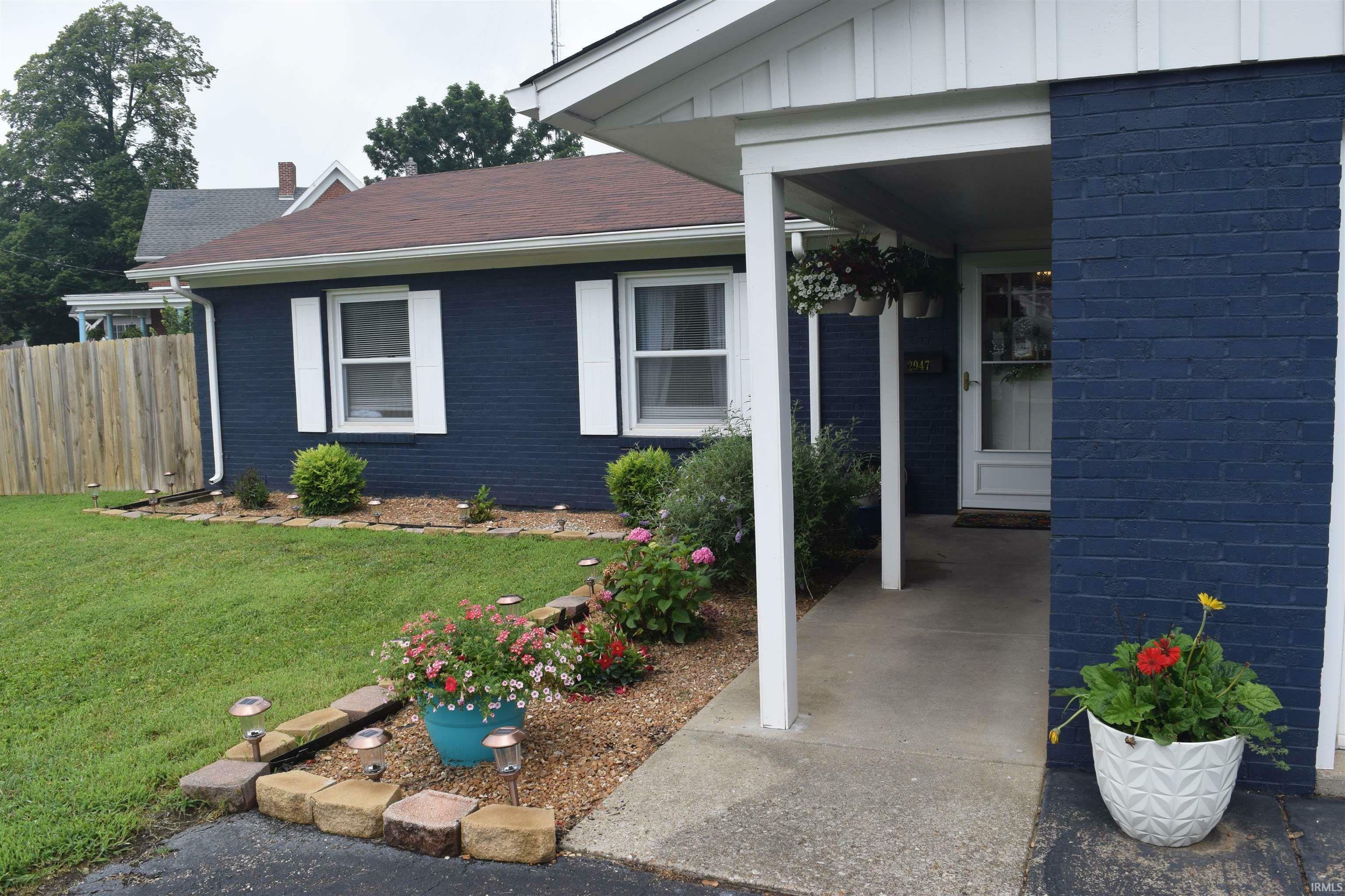 Property Photo:  2947 Schoenfeld Avenue  IN 47720 