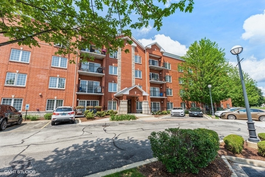 3501 Wellington Court 105  Rolling Meadows IL 60008 photo