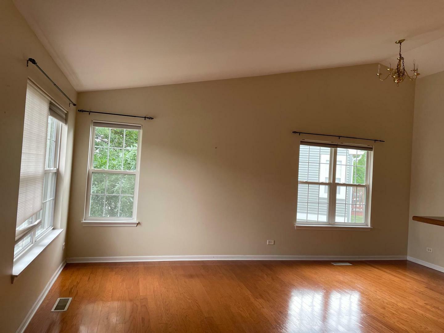 Property Photo:  927 Genesee Drive 927  IL 60563 