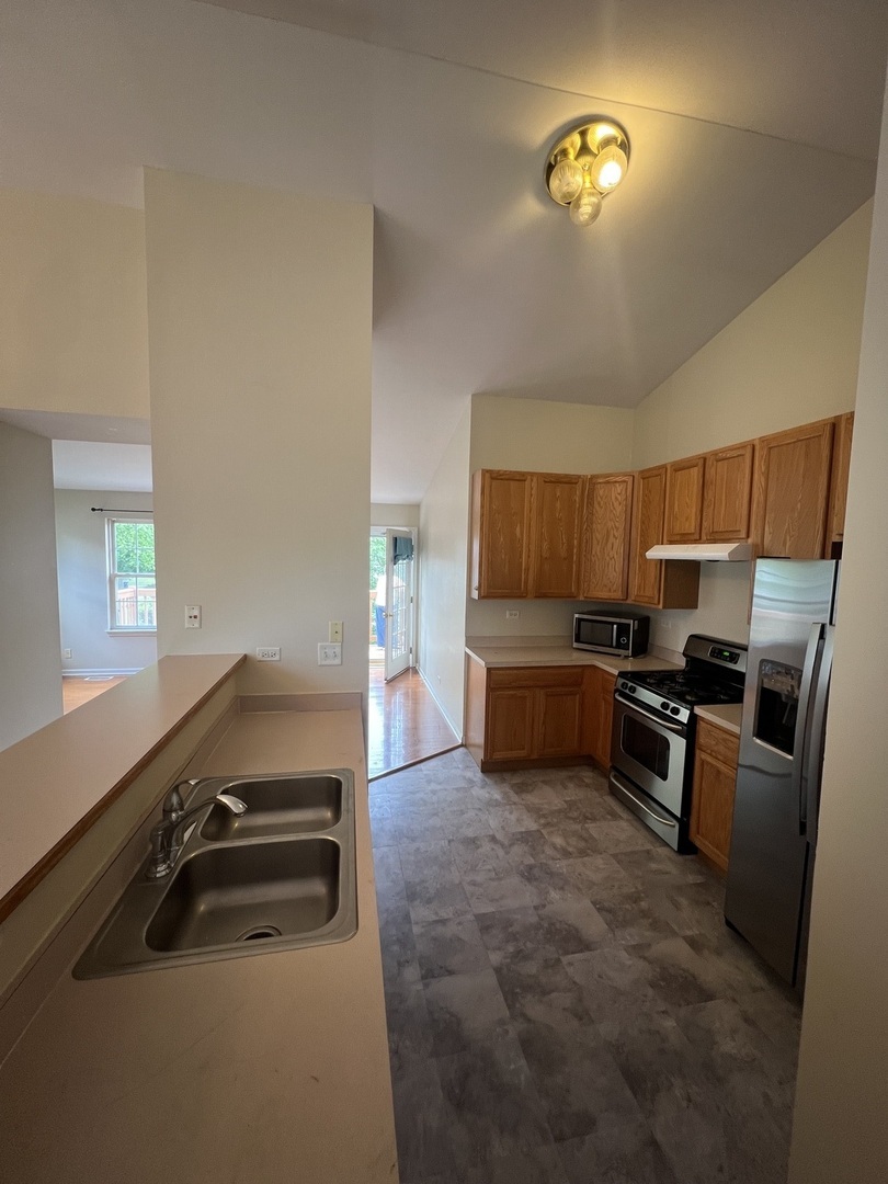 Property Photo: 927 Genesee Drive 927 IL 60563