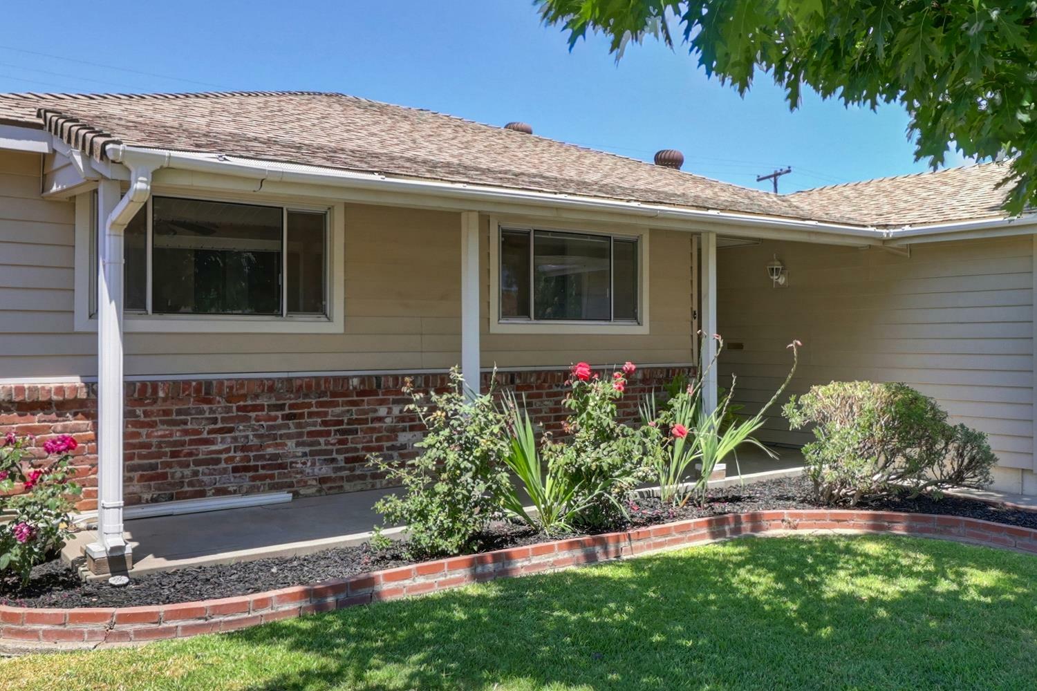 Property Photo: 2652 Fernandez Drive CA 95822