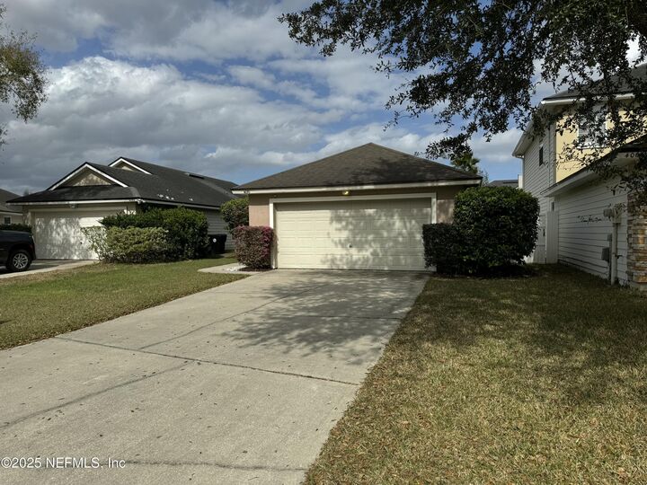Property Photo: 4070 Pebble Brooke Circle S FL 32065