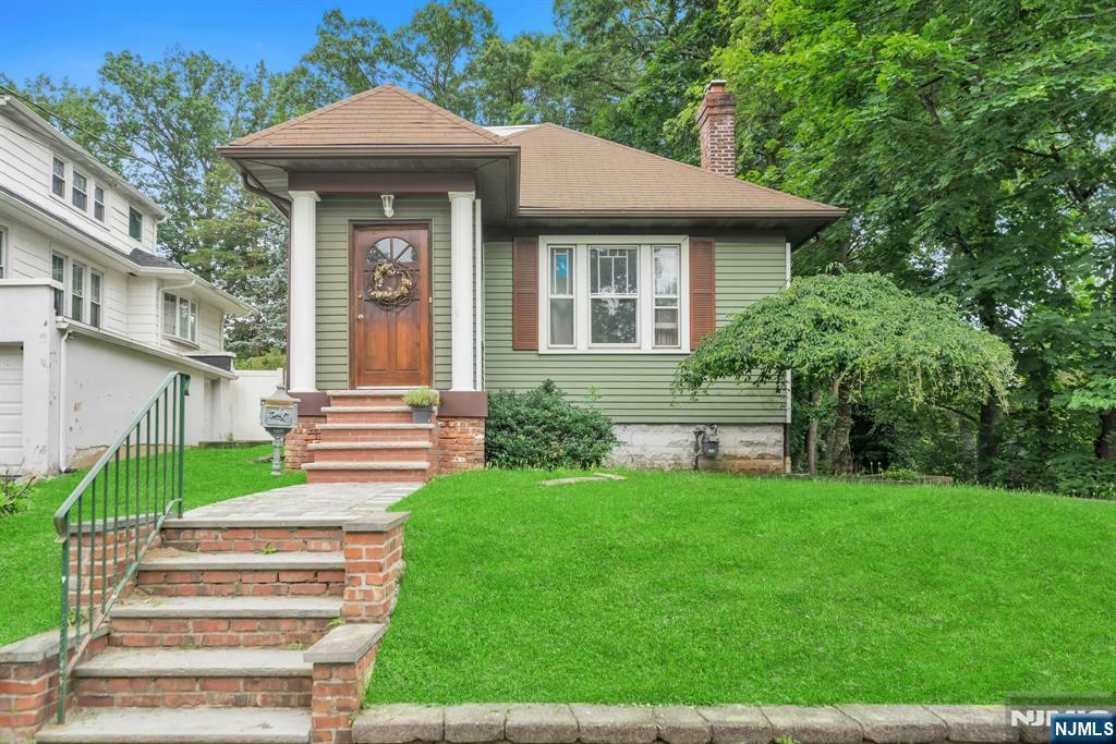101 Large Avenue  Hillsdale NJ 07642 photo