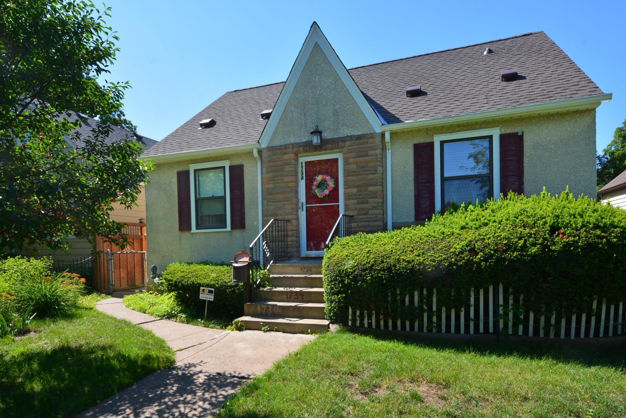 Property Photo:  1734 Sherwood Avenue  MN 55106 