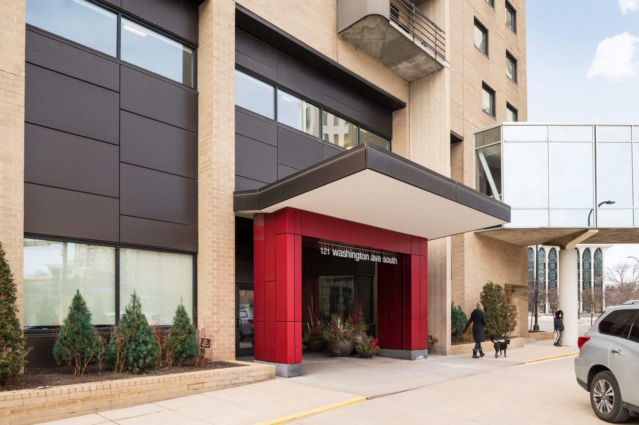 Property Photo: 121 Washington Avenue S 514 MN 55401