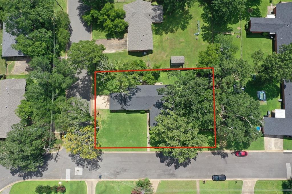 Property Photo: 204 Crosby Drive TX 75652