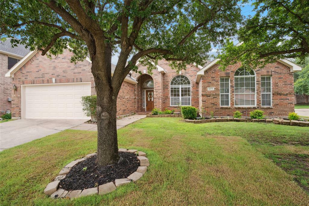 Property Photo:  1221 Old Oak Trail  TX 75028 