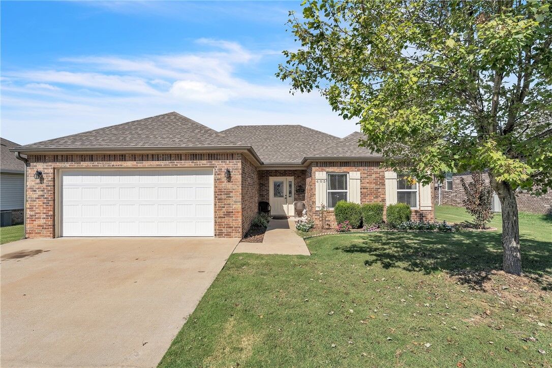 Property Photo:  605 Teri Drive  AR 72761 