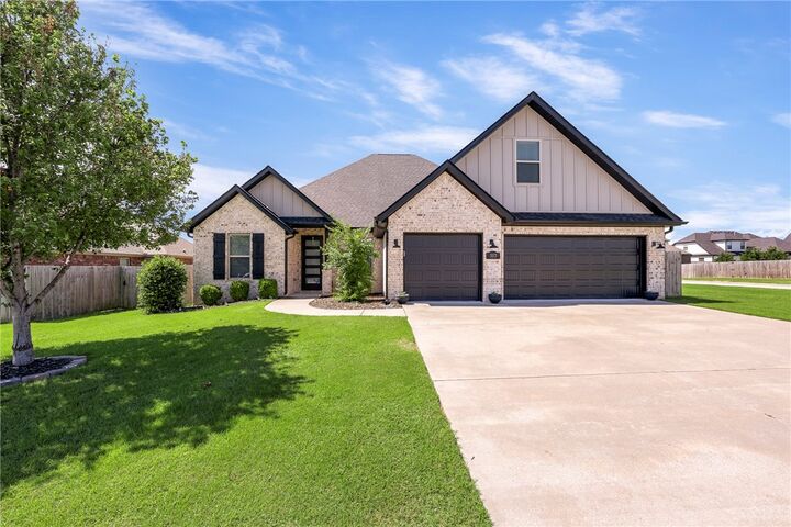 Property Photo:  317 Penzo Avenue  AR 72762