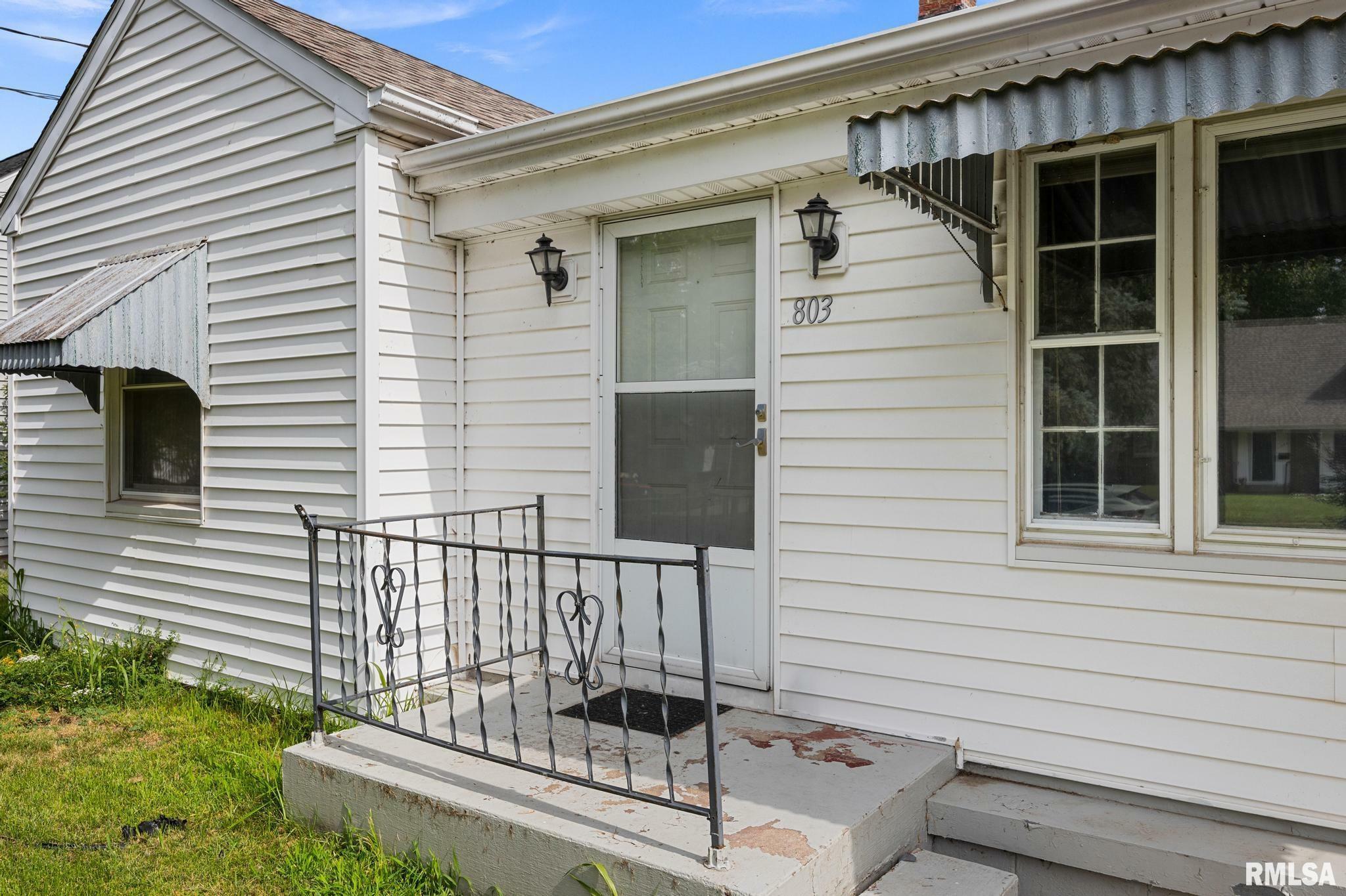 Property Photo: 803 Eldridge Street IL 61571