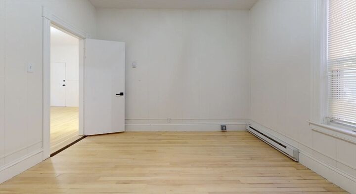 Property Photo: 18 Elizabeth St MA 01605