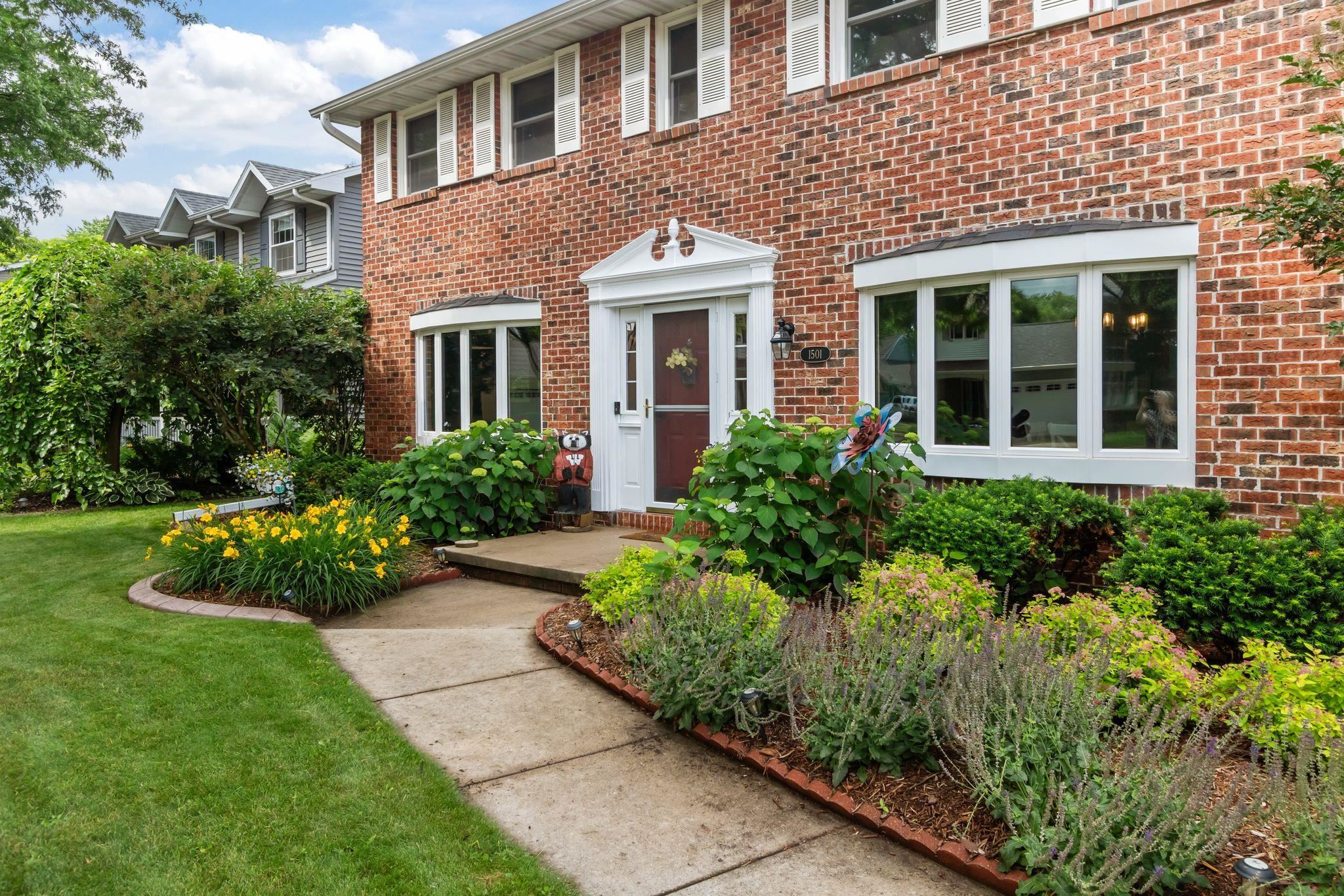 Property Photo: 1501 S Clara Street WI 54915