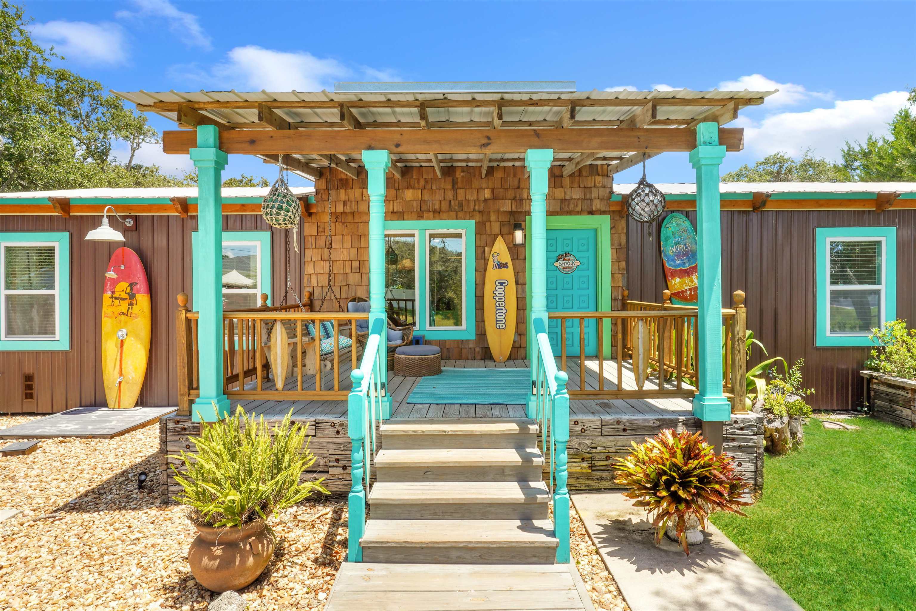 Property Photo: 220 Majorca Rd FL 32080