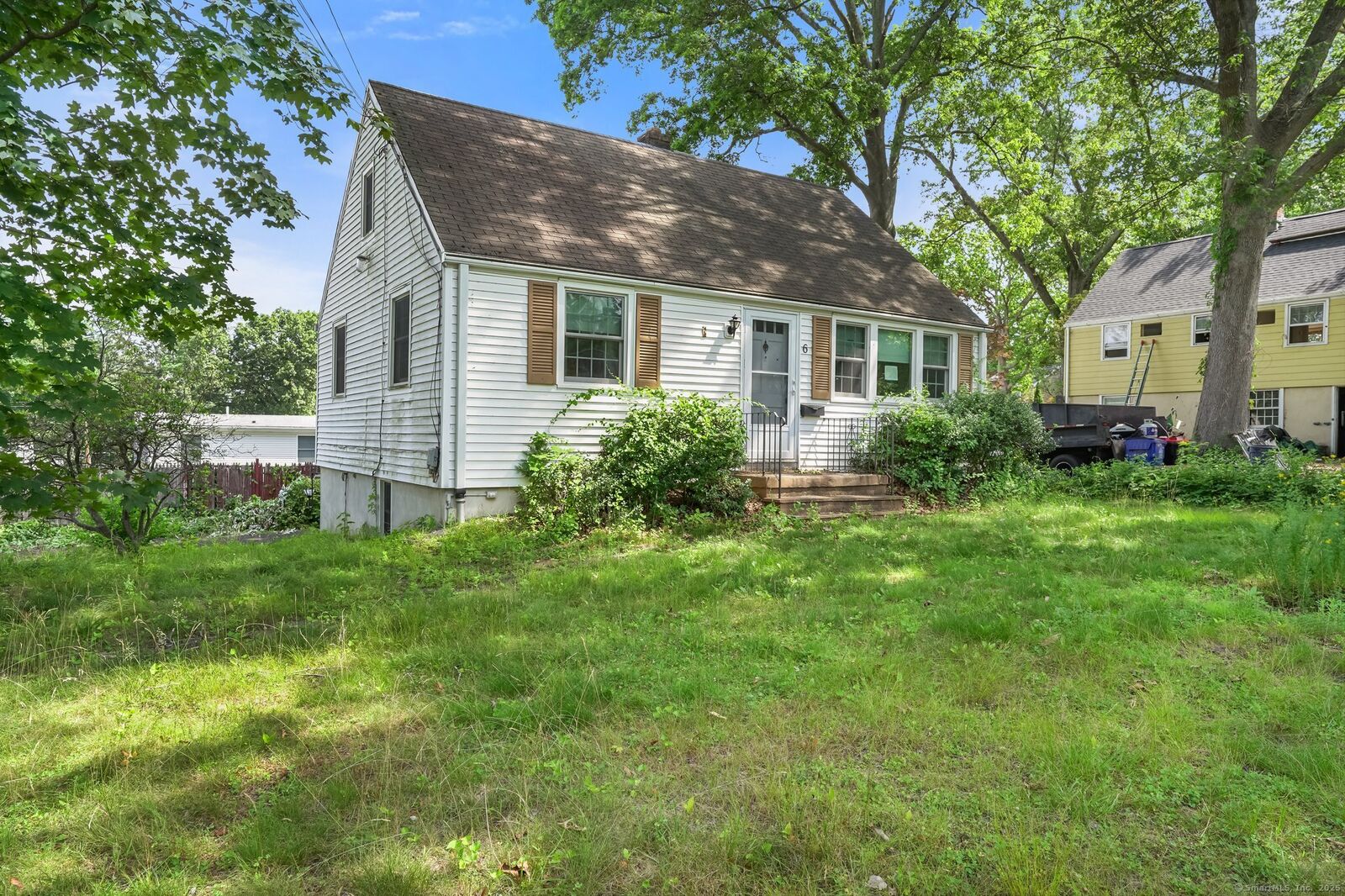 Property Photo:  6 Arlington Street  CT 06850 