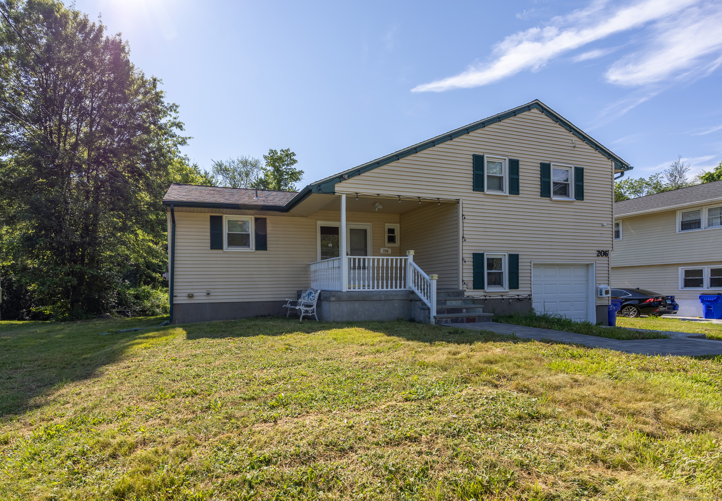 Property Photo: 206 Mohegan Drive CT 06117