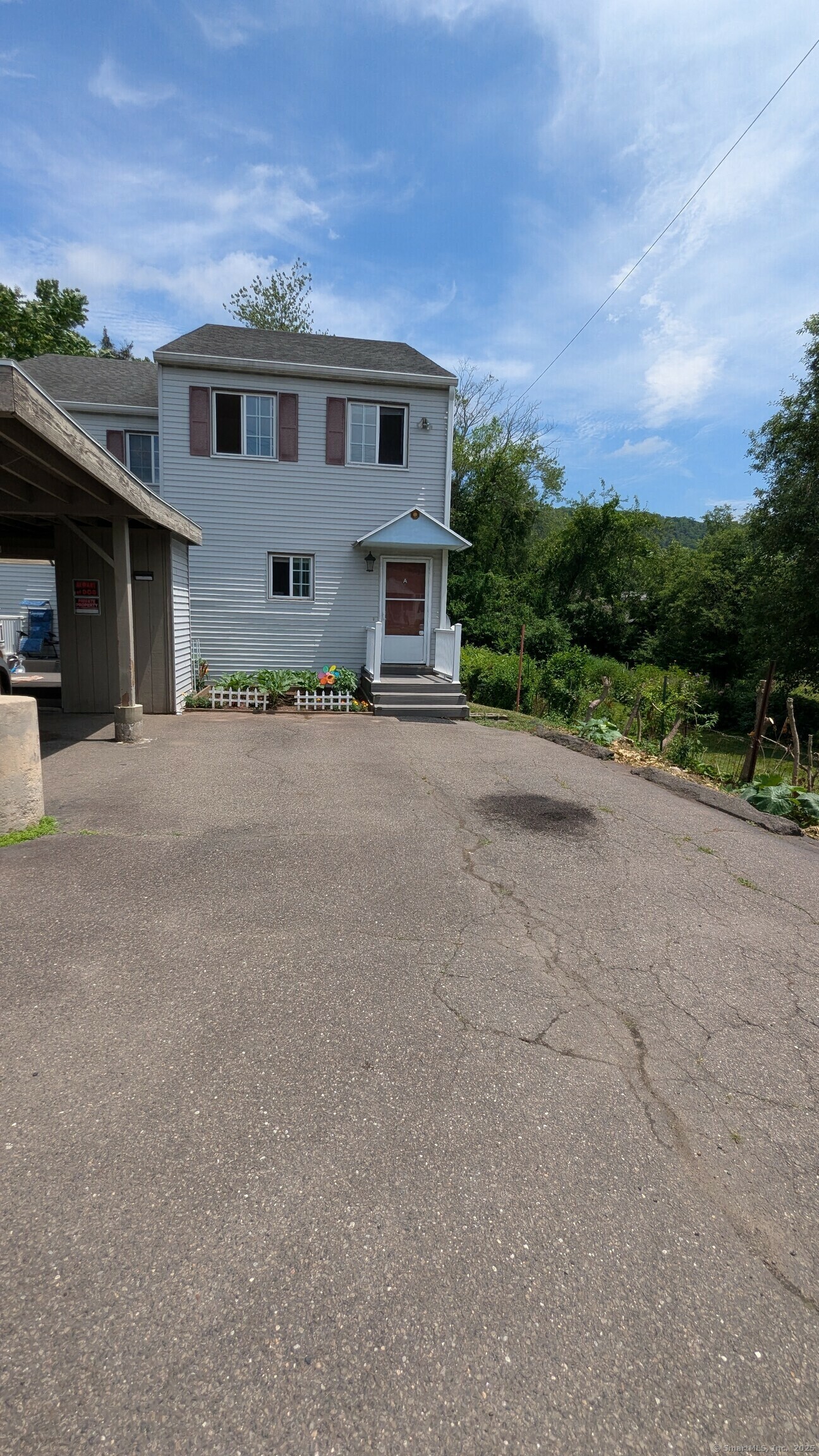 Property Photo: 1679 Litchfield Turnpike Apt A CT 06525