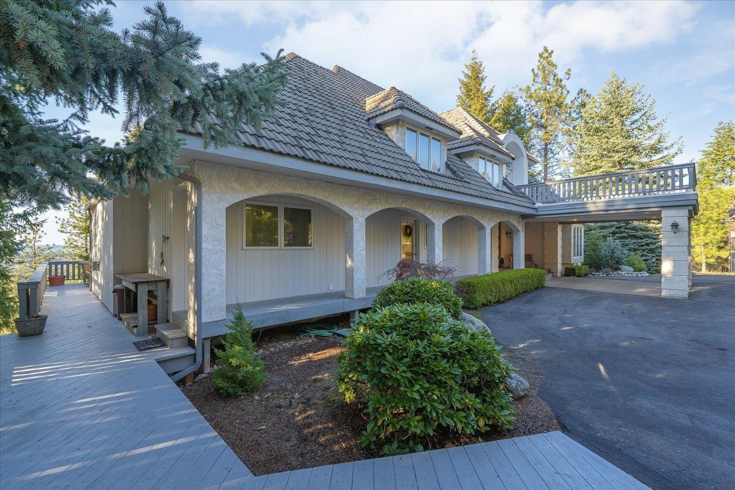 Property Photo:  15016 E Bella Vista Ln  WA 99037 