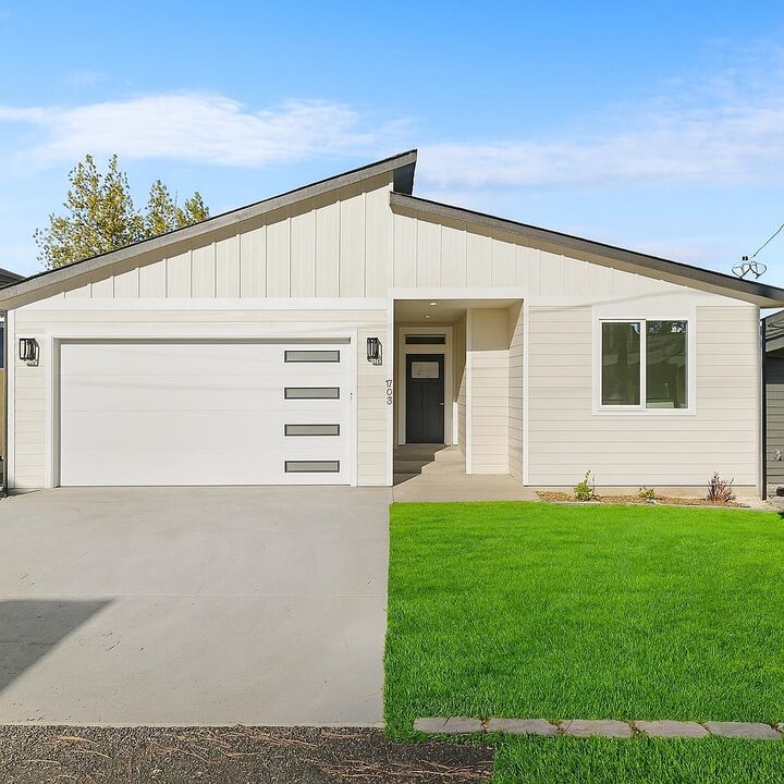 3023 W Hartson Ave  Spokane WA 99224 photo