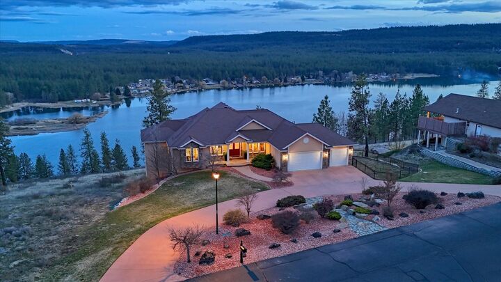 10673 W Lakeside Ln  Nine Mile Falls WA 99026-0000 photo