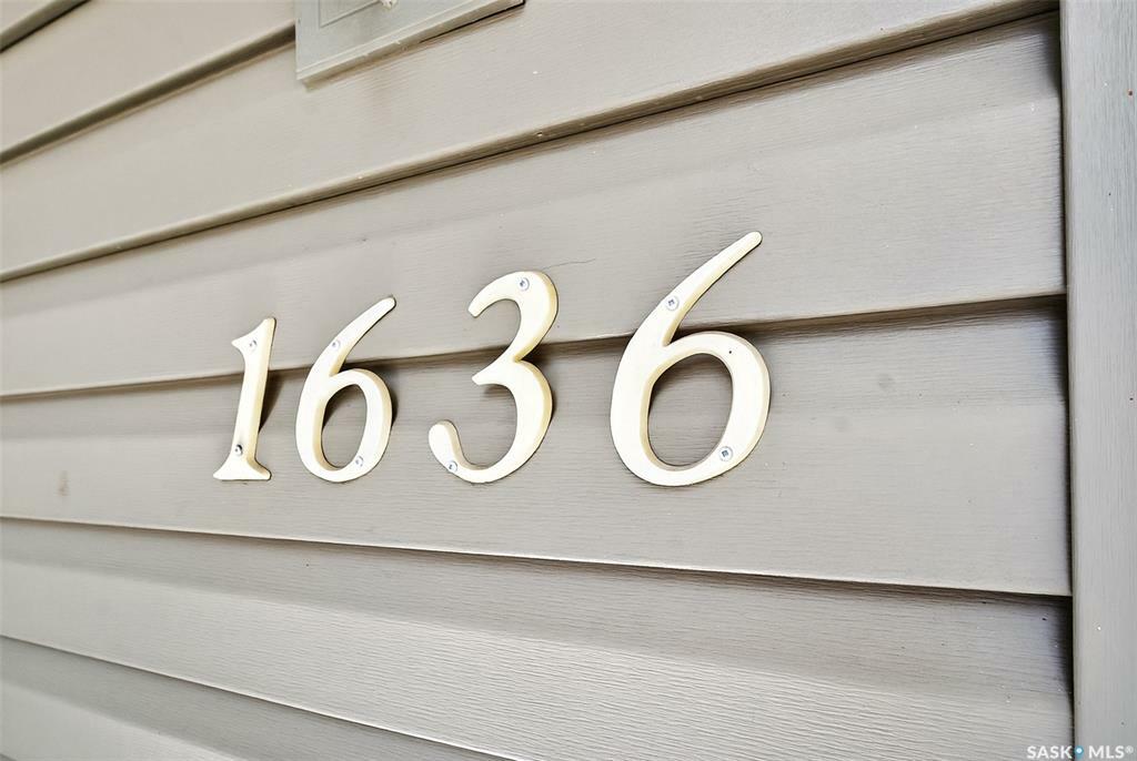 Property Photo: 1636 Dunn Street SK S6H 7B1