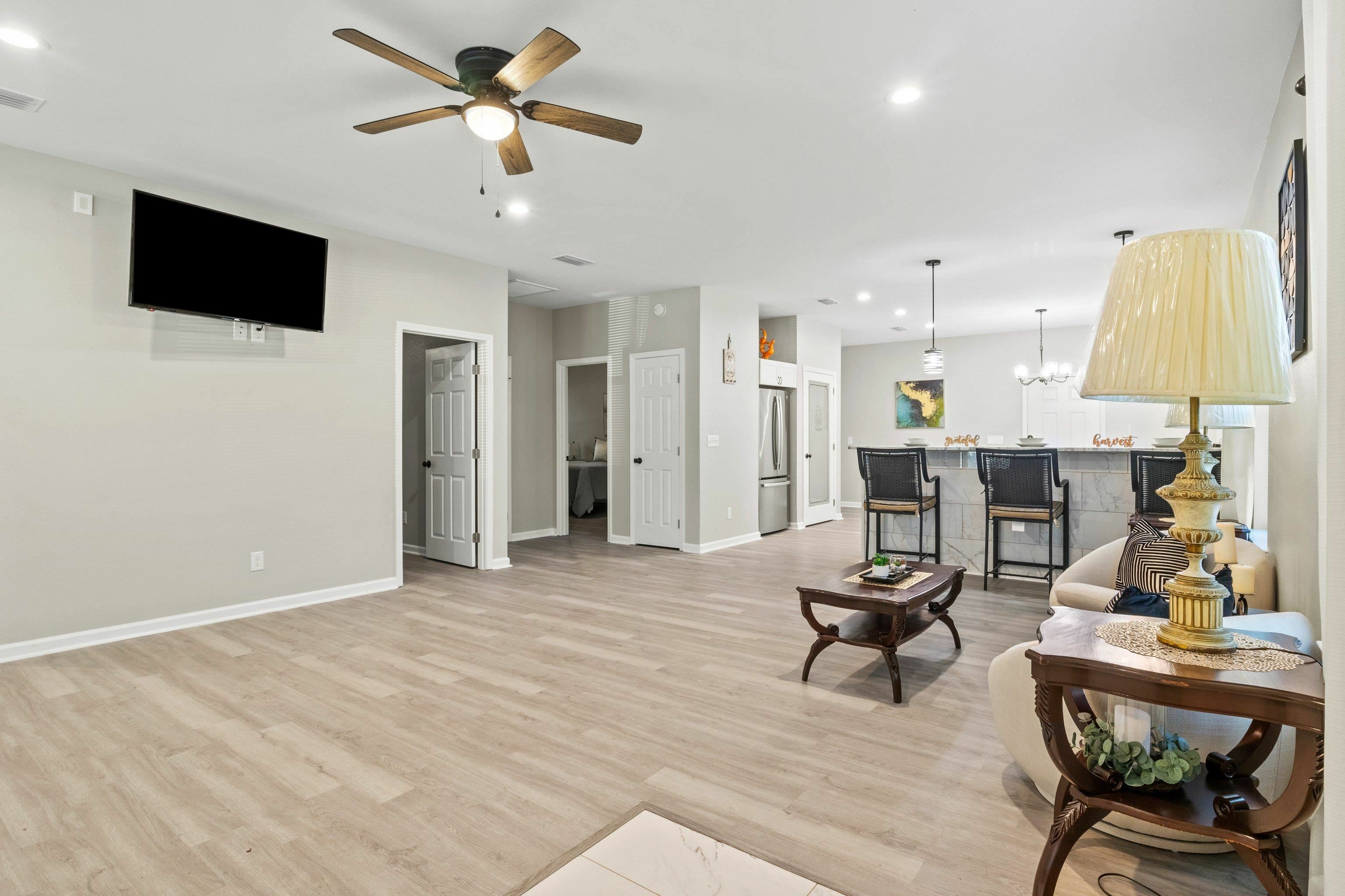 Property Photo:  208 N Lowe Street  FL 32351 