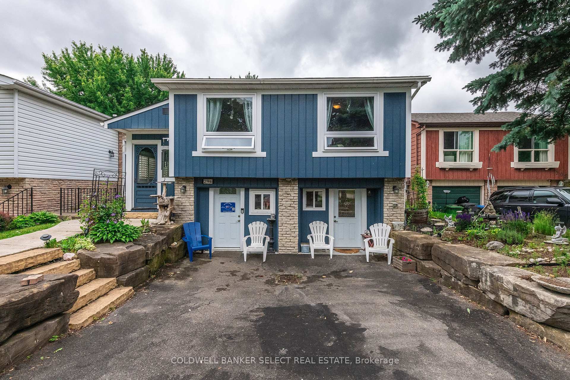Property Photo: 296 Whitehead Crescent ON L7E 3Y1