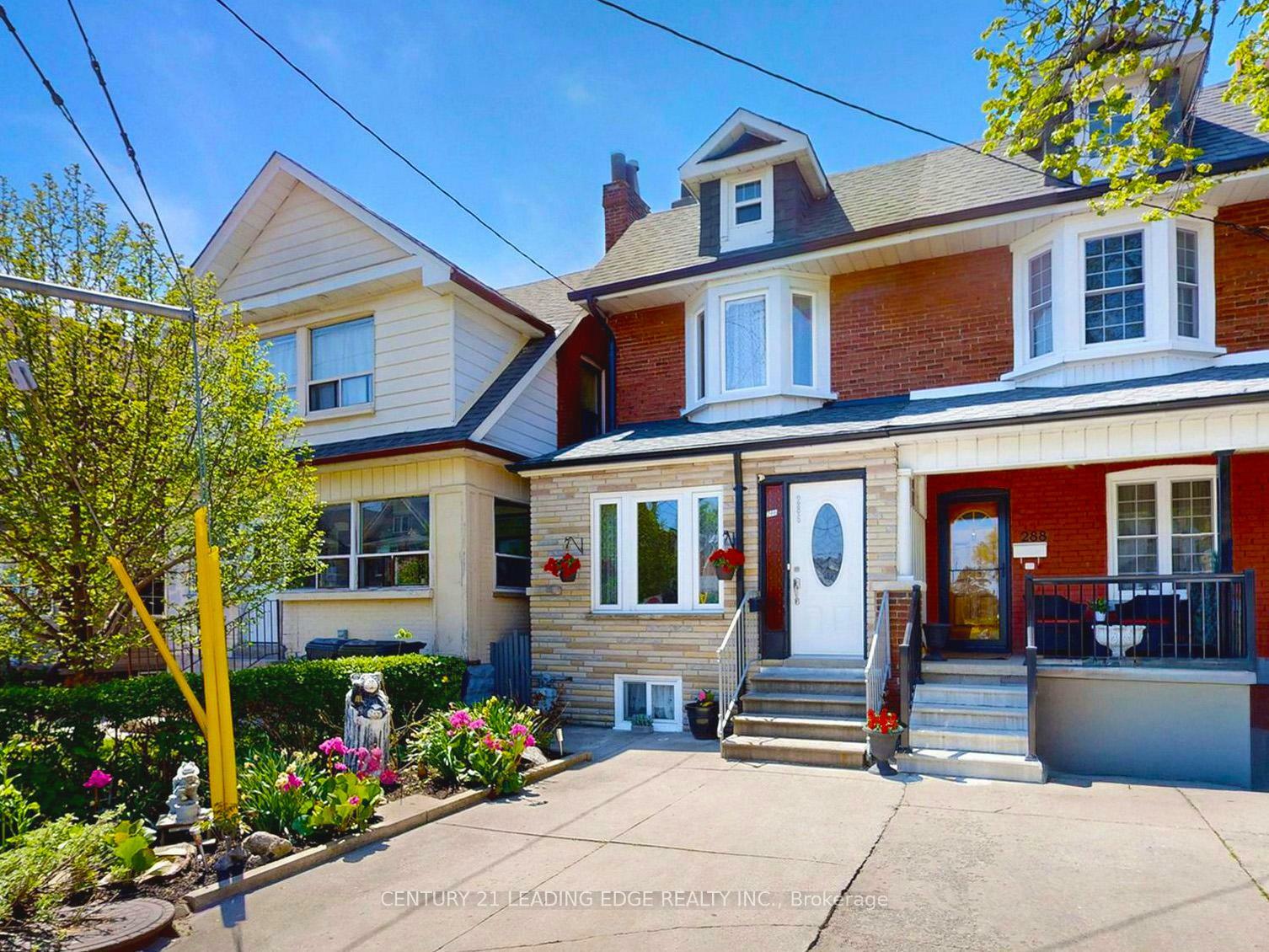 Property Photo:  286 Glenholme Avenue  ON M6E 3C8 