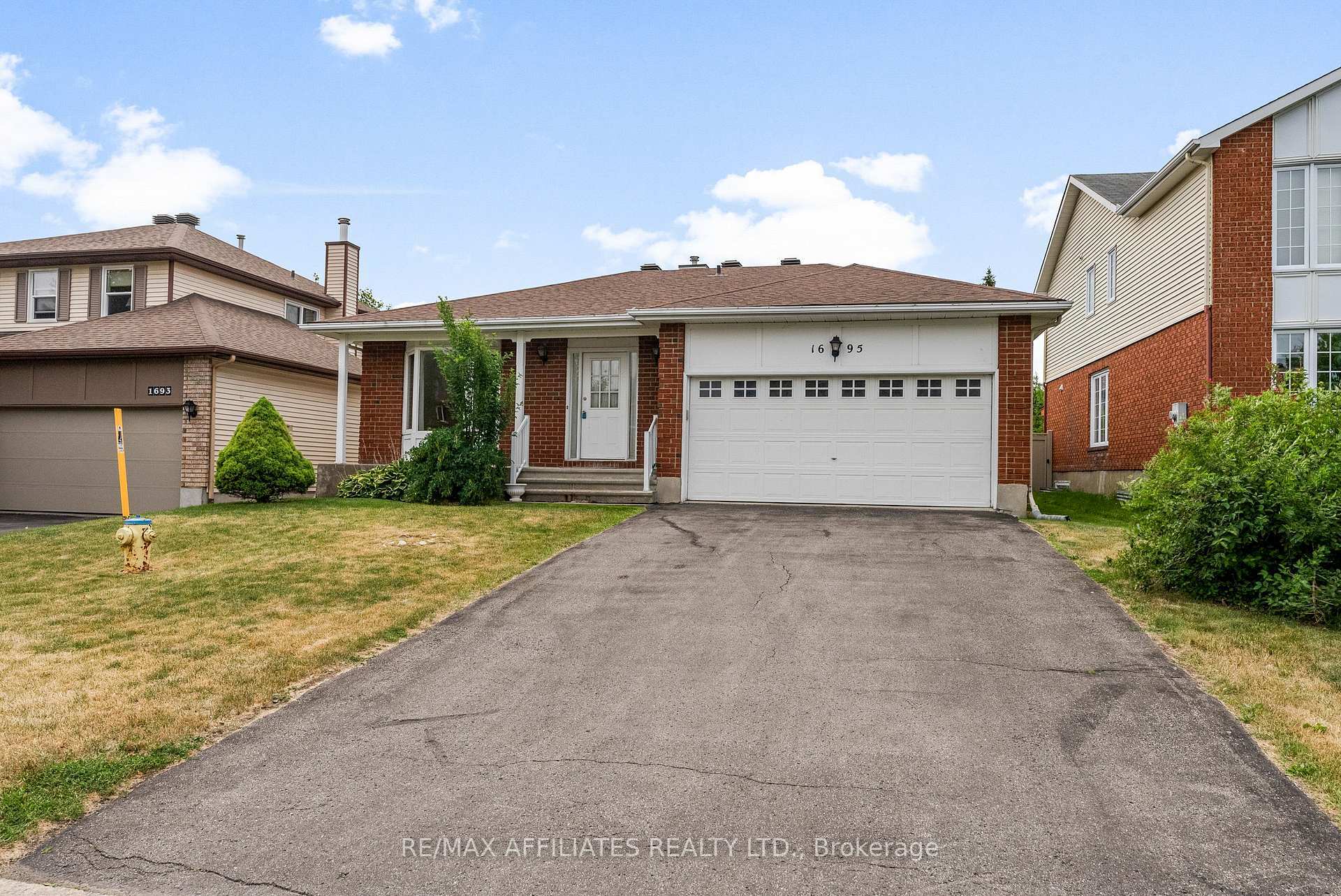 1695 Caminiti Crescent  Orleans - Cumberland and Area ON K4A 1L7 photo