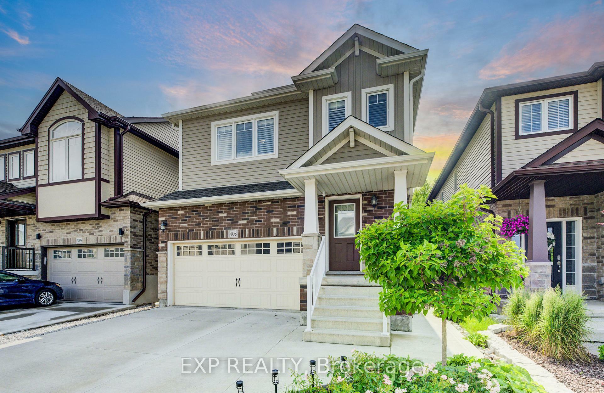 Property Photo: 403 Moorlands Crescent ON N2P 0C9
