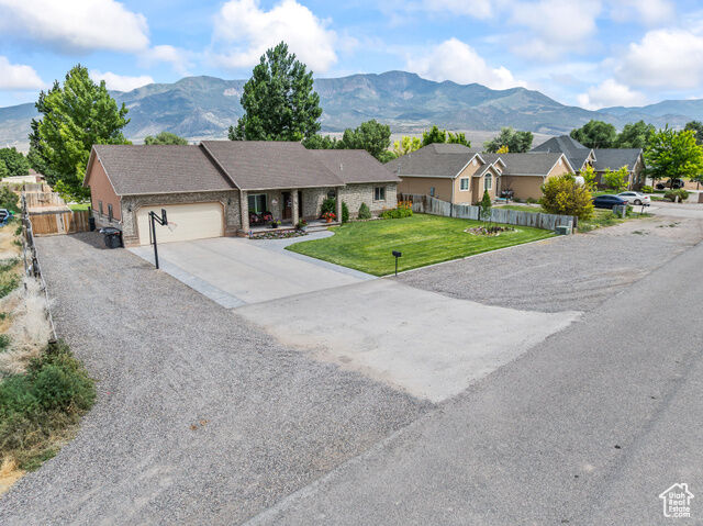 Property Photo: 80 N 200 W UT 84754