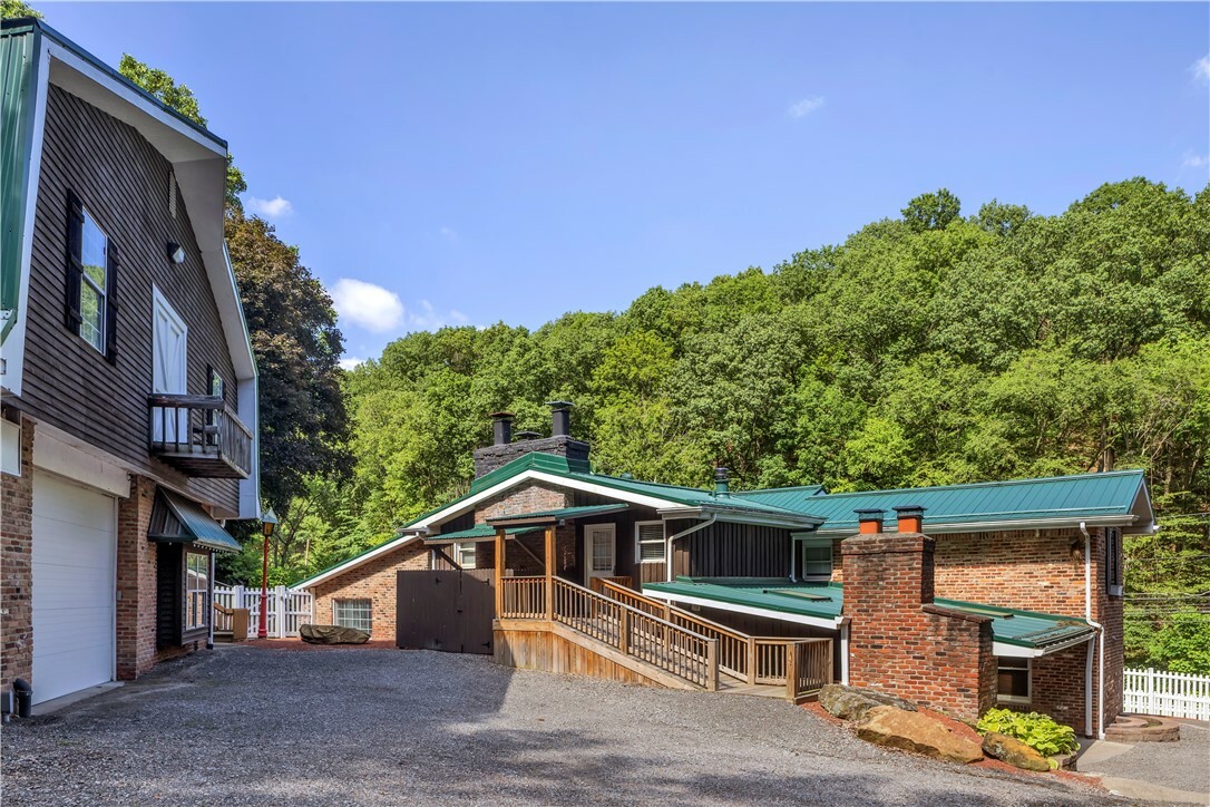 Property Photo: 553 Guys Run Rd PA 15024