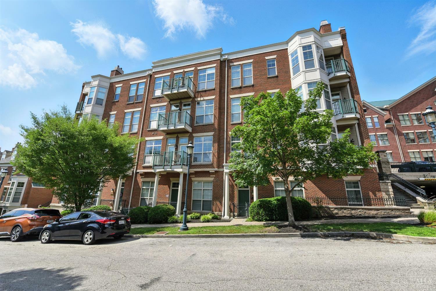 Property Photo:  252 Stetson Street  OH 45219 