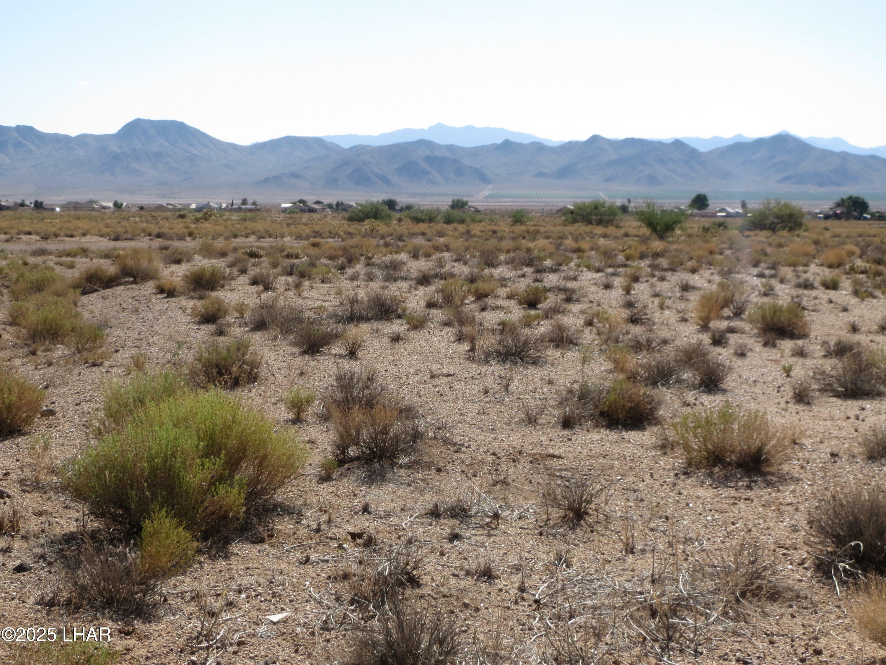 Property Photo: 7369 N Skull Ave AZ 86401