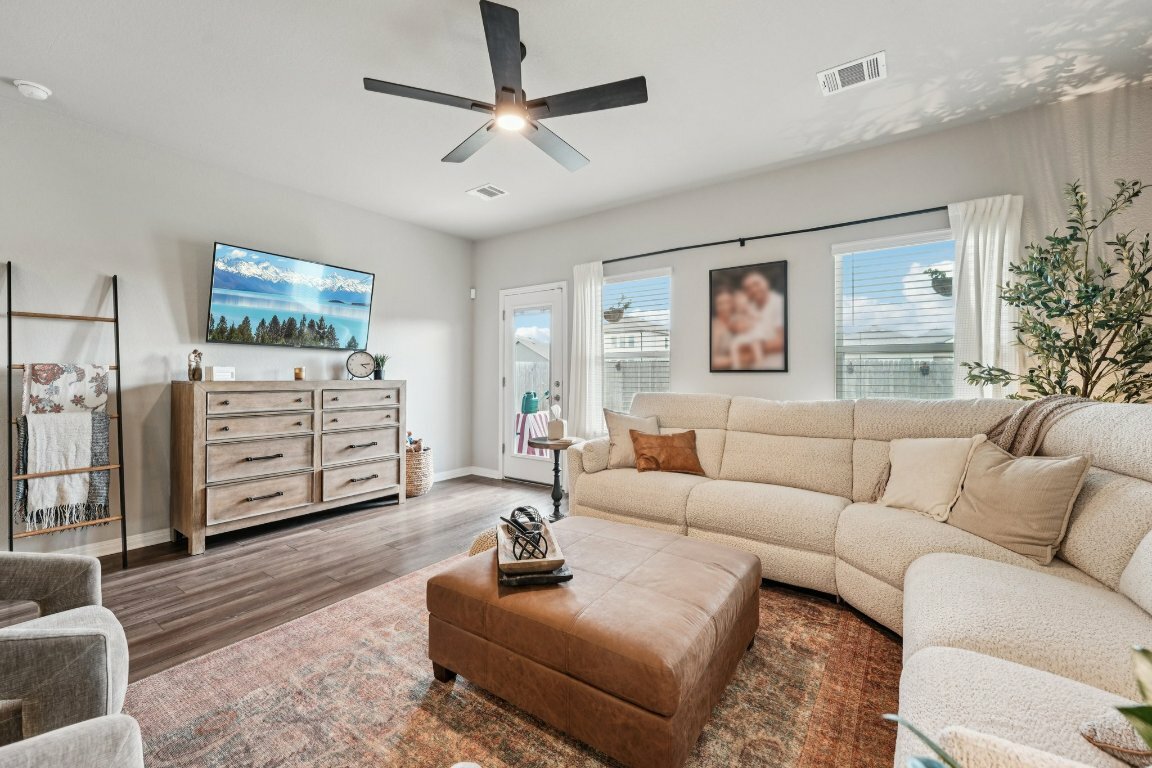 Property Photo:  120 Sun Grove Trail  TX 78628 