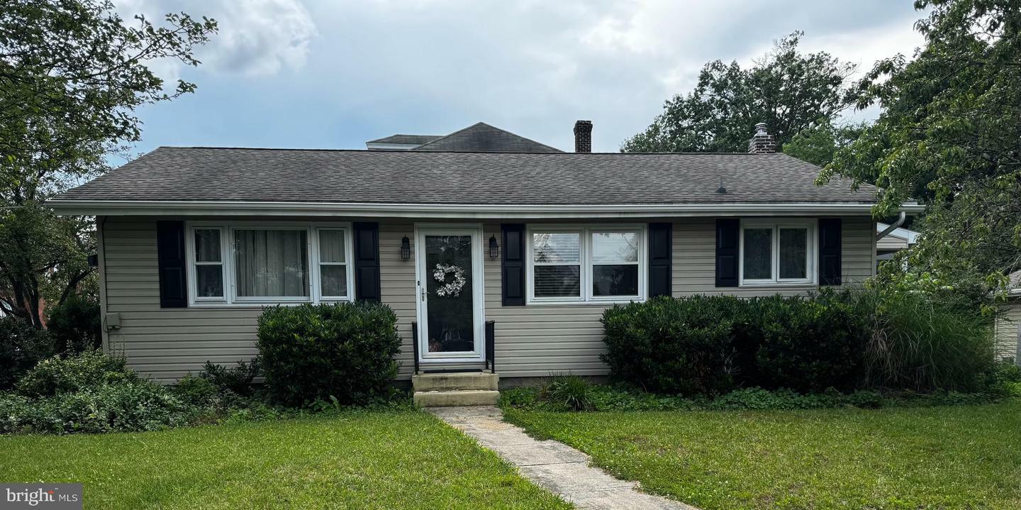 Property Photo:  889 Broad Street  PA 17201 