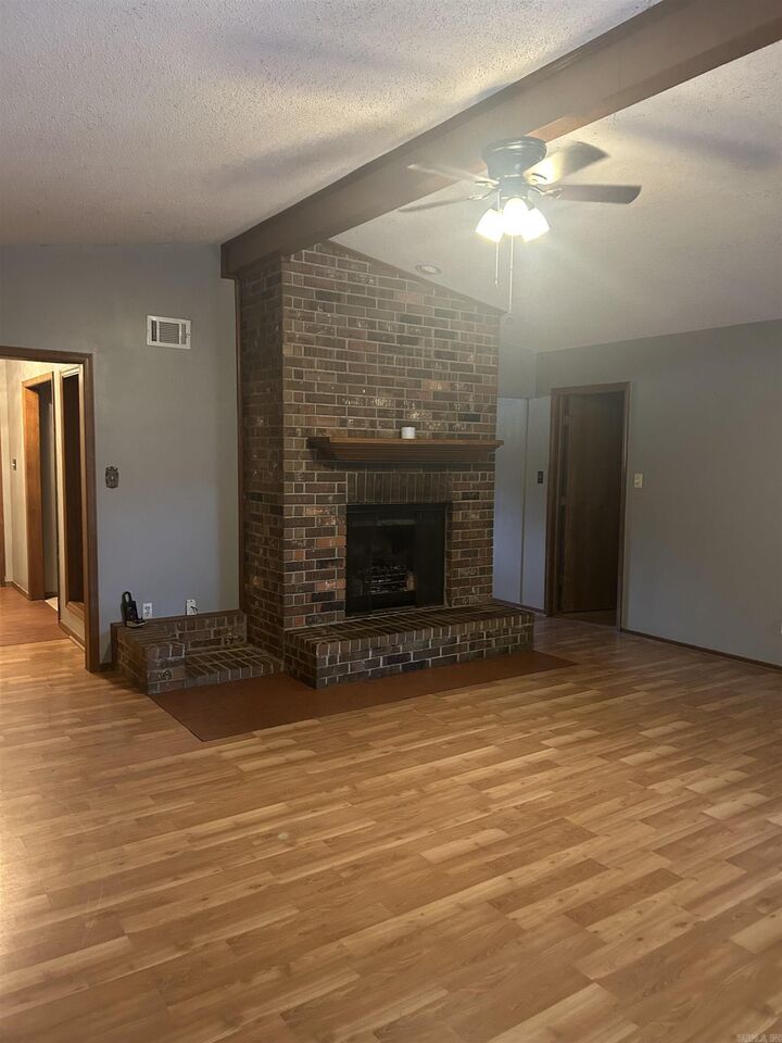 Property Photo:  1005 S Laredo Ave  AR 72801 